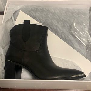 Steve Madden Zora black leather boots